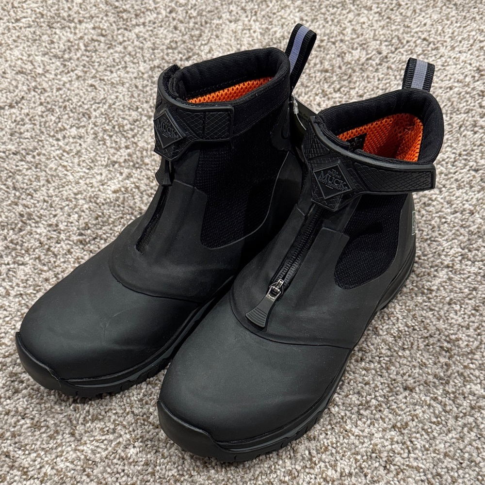 Men's Black Apex Mid Zip Ankle Muck Boots